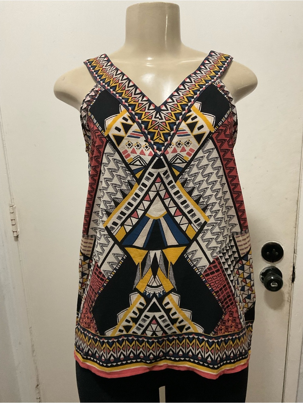 Sweet Wanderer women’s sleeveless Geometric V-Neck Multi-Color tank top size S